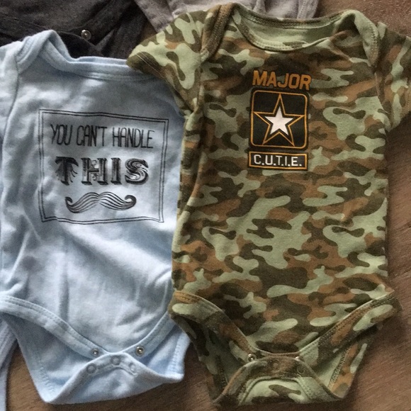 Onesies 0-3 months bundle of 8 - Picture 5 of 5